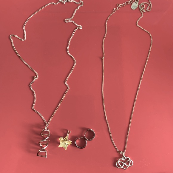 Necklaces, rings, earrings and pendant all in one price! Bundle for deals! - Picture 1 of 5